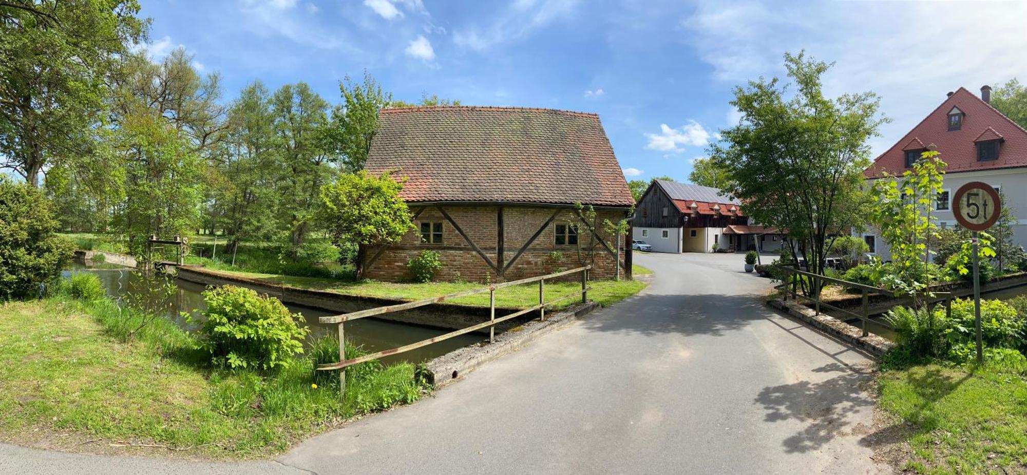 Landgasthof Kahrmühle Pressath Exterior foto
